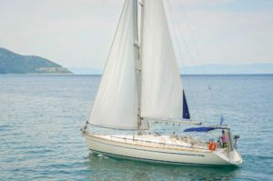 jedrilica-bavaria-44-02